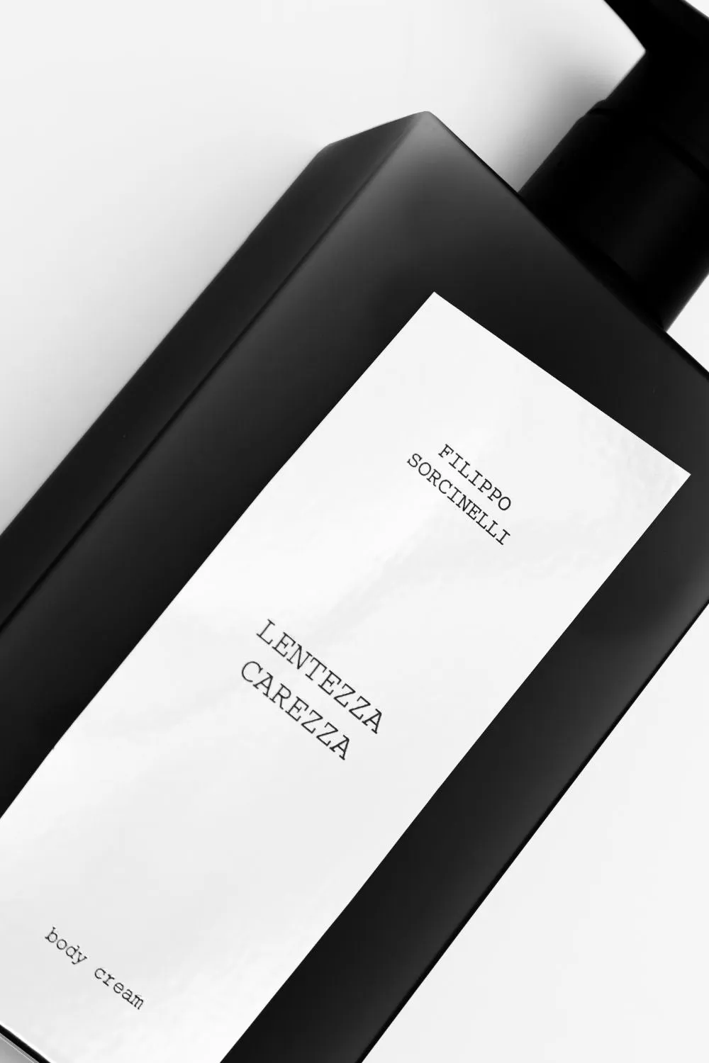 Filippo Sorcinelli Lentezza Carezza bodycreme 300 ml sol
