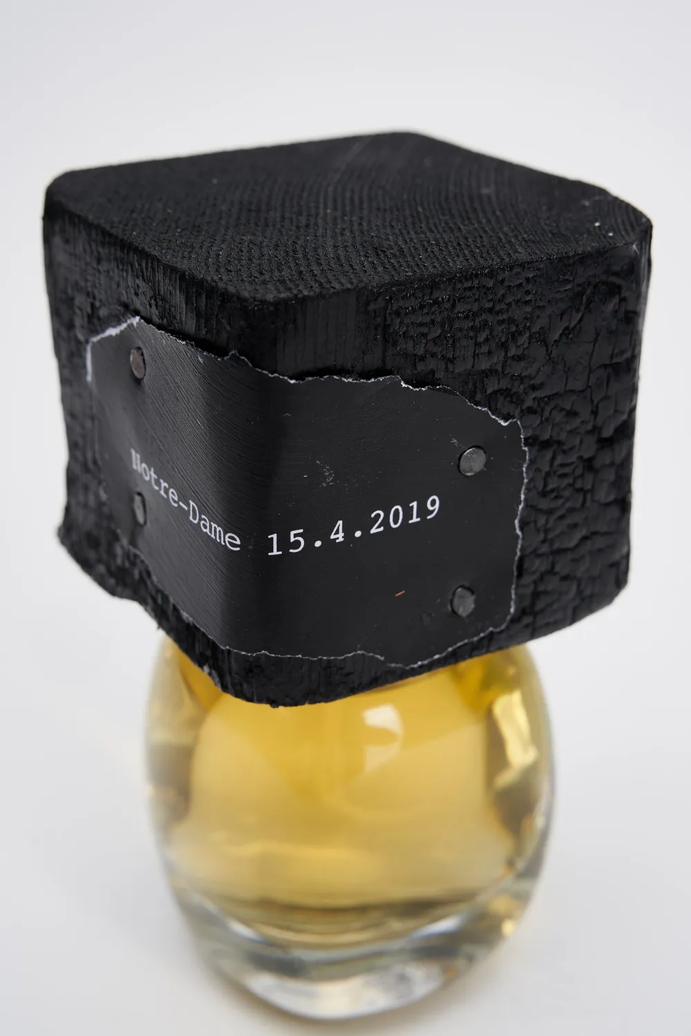 Filippo Sorcinelli Notre-Dame 15.4.2019 parfume 100 ml røg