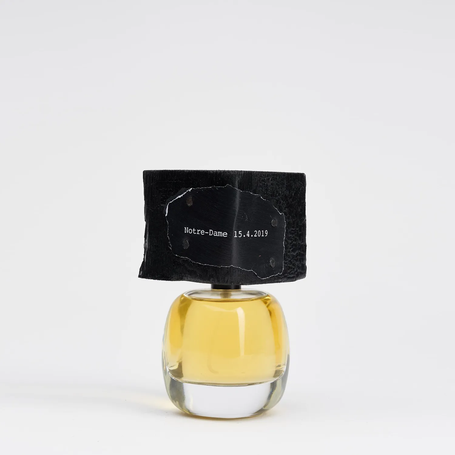 Filippo Sorcinelli Notre-Dame 15.4.2019 parfume 100 ml røg